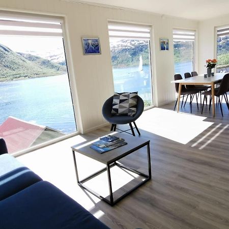 Waterfront Senja Daire Torsken Dış mekan fotoğraf