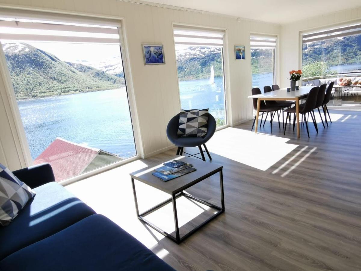 Waterfront Senja Daire Torsken Dış mekan fotoğraf
